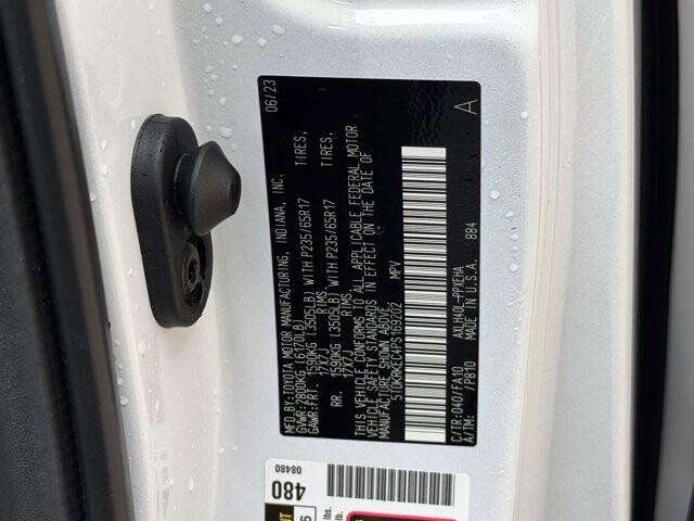 2023 Toyota Sienna in Winchester, VA 22602 - 18111940 30