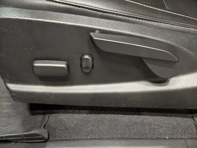 2020 Chevrolet Colorado in Burlington, WI 53105 - 18111945 16