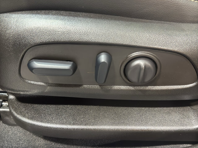 2022 GMC Acadia in Burlington, WI 53105 - 18111946 18