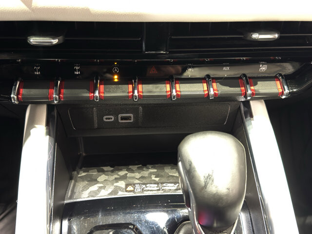 2024 GMC Canyon in Burlington, WI 53105 - 18111947 32