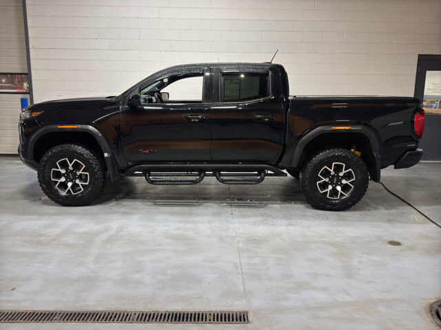 2024 GMC Canyon in Burlington, WI 53105 - 18111947 2