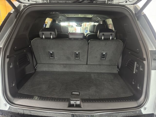 2025 Chevrolet Traverse in Burlington, WI 53105 - 18111951 21