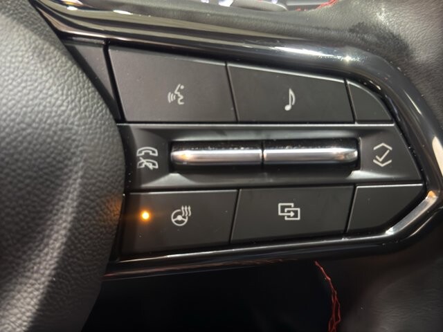 2025 Chevrolet Traverse in Burlington, WI 53105 - 18111951 26