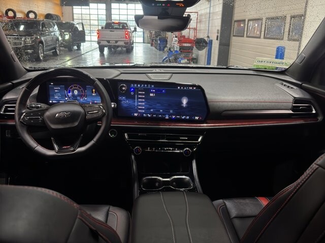 2025 Chevrolet Traverse in Burlington, WI 53105 - 18111951 14