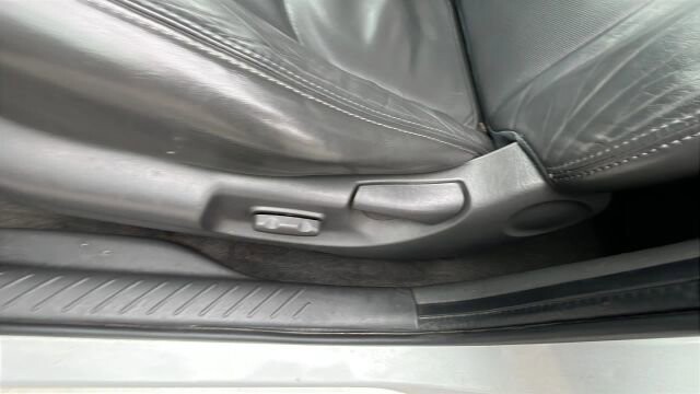 2005 Mazda Tribute in Greenville, SC 29607 - 18111957 32