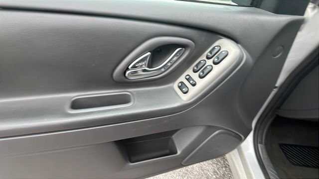 2005 Mazda Tribute in Greenville, SC 29607 - 18111957 30