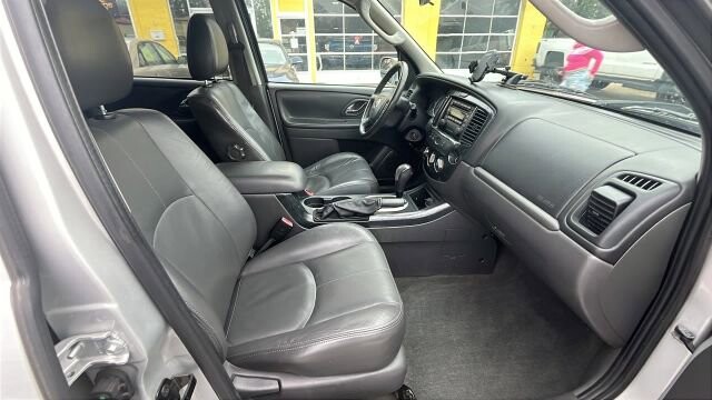 2005 Mazda Tribute in Greenville, SC 29607 - 18111957 17