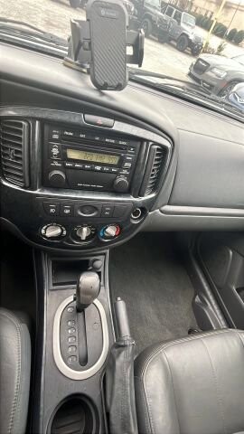 2005 Mazda Tribute in Greenville, SC 29607 - 18111957 35