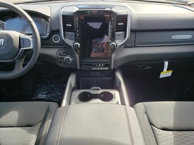 2026 RAM 1500 in Bedford, OH 44146 - 18111961 9