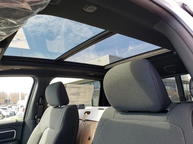 2026 RAM 1500 in Bedford, OH 44146 - 18111961 7