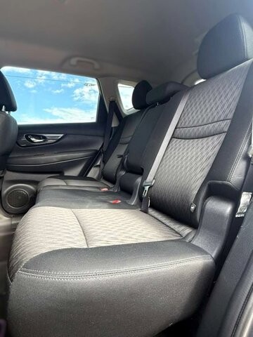 2018 Nissan Rogue in Pompano Beach, FL 33064 - 18111968 9