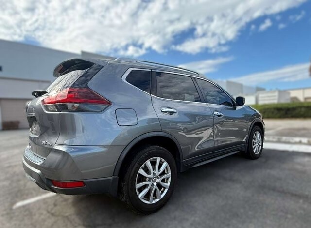 2018 Nissan Rogue in Pompano Beach, FL 33064 - 18111968 4