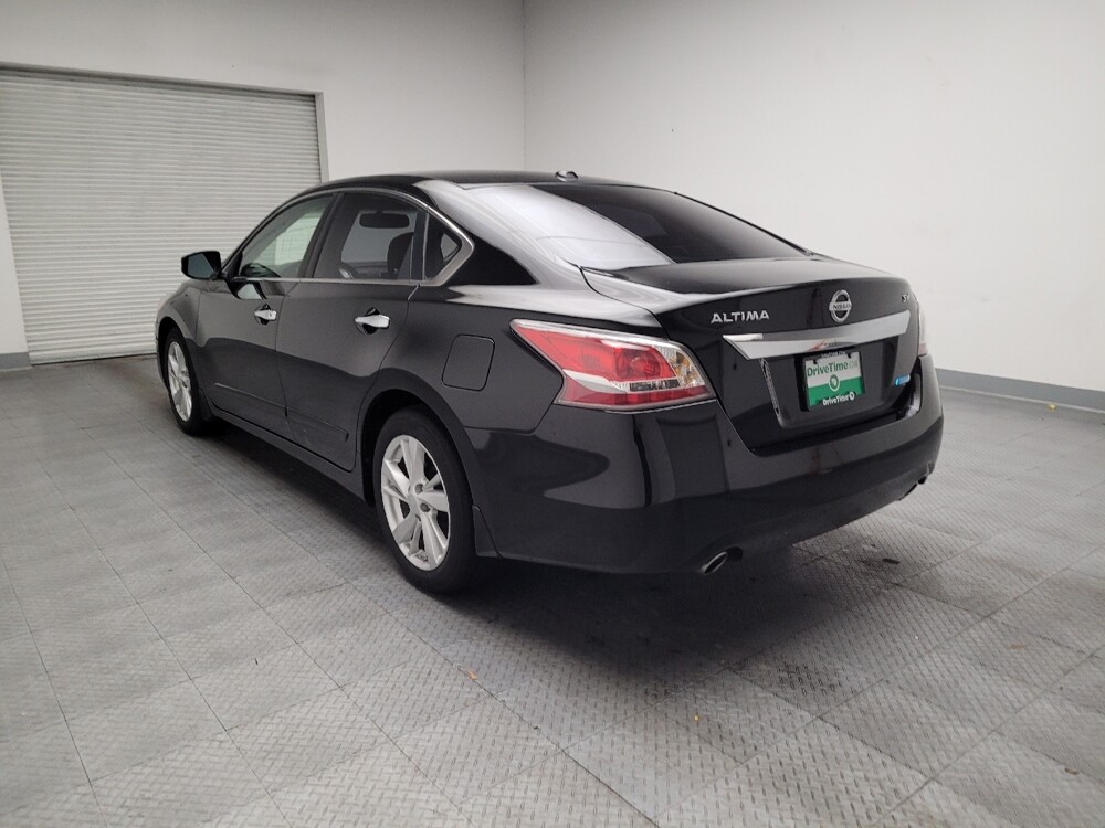 2014 Nissan Altima in Riverside, CA 92504 - 18111977 5