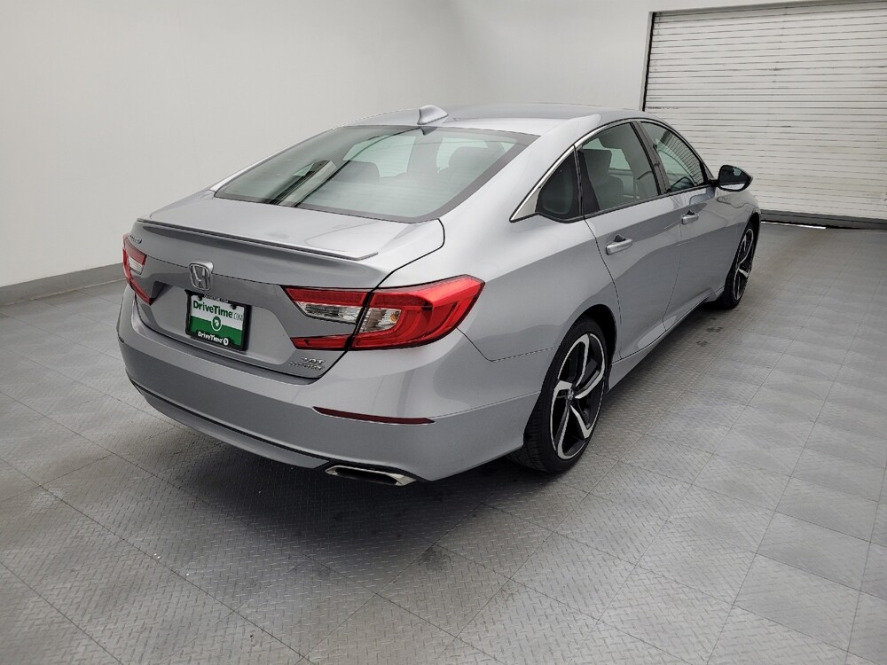 2018 Honda Accord in Greenville, NC 27834 - 18111984 9