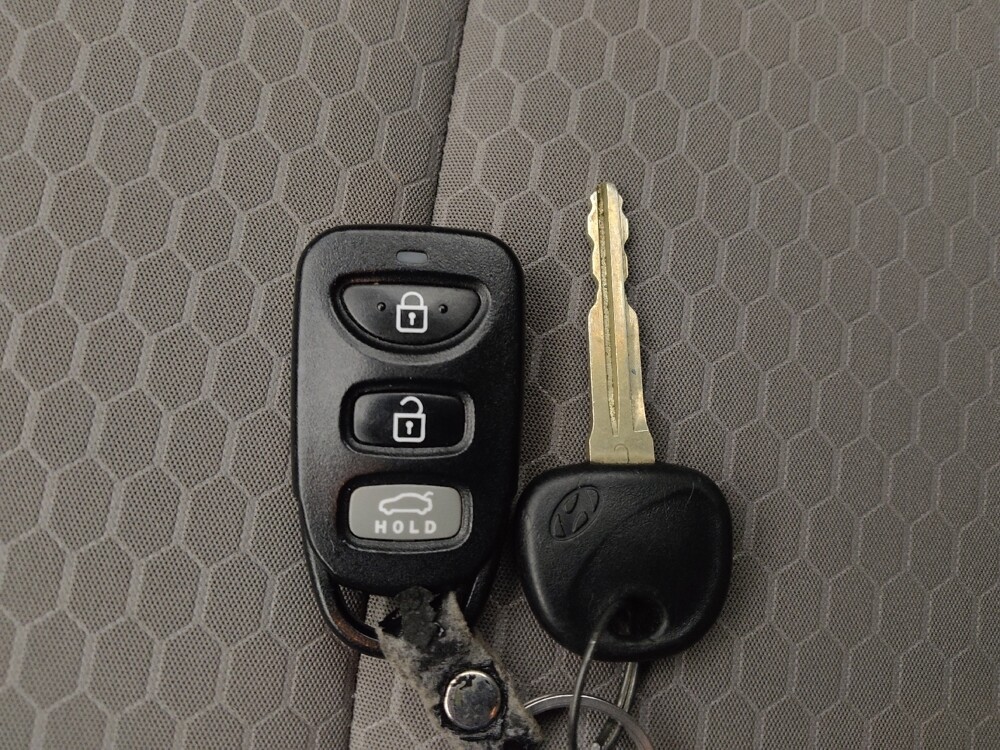 2020 Hyundai Elantra in Tallahassee, FL 32304 - 18111985 32