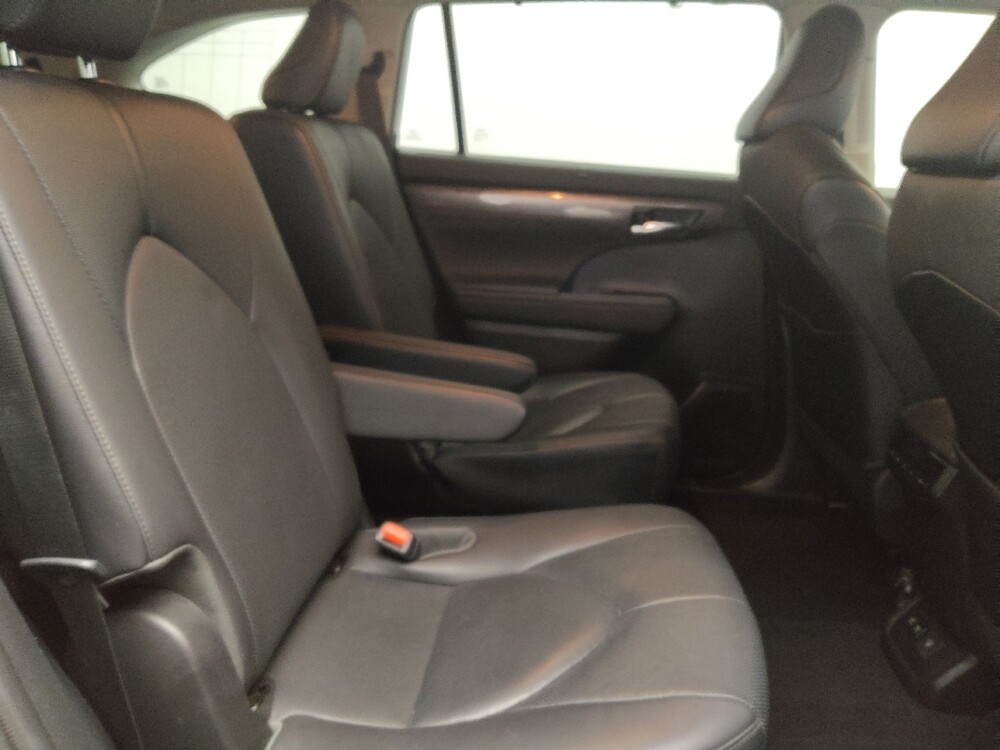 2020 Toyota Highlander in Round Rock, TX 78664 - 18111992 19