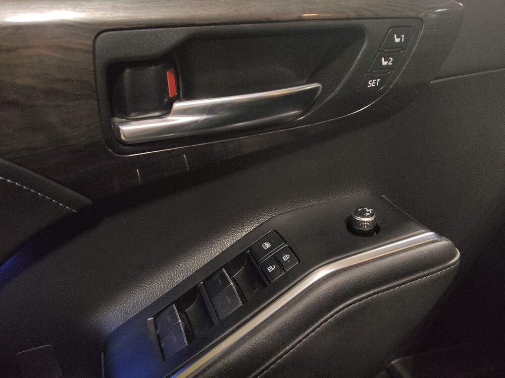 2020 Toyota Highlander in Round Rock, TX 78664 - 18111992 27