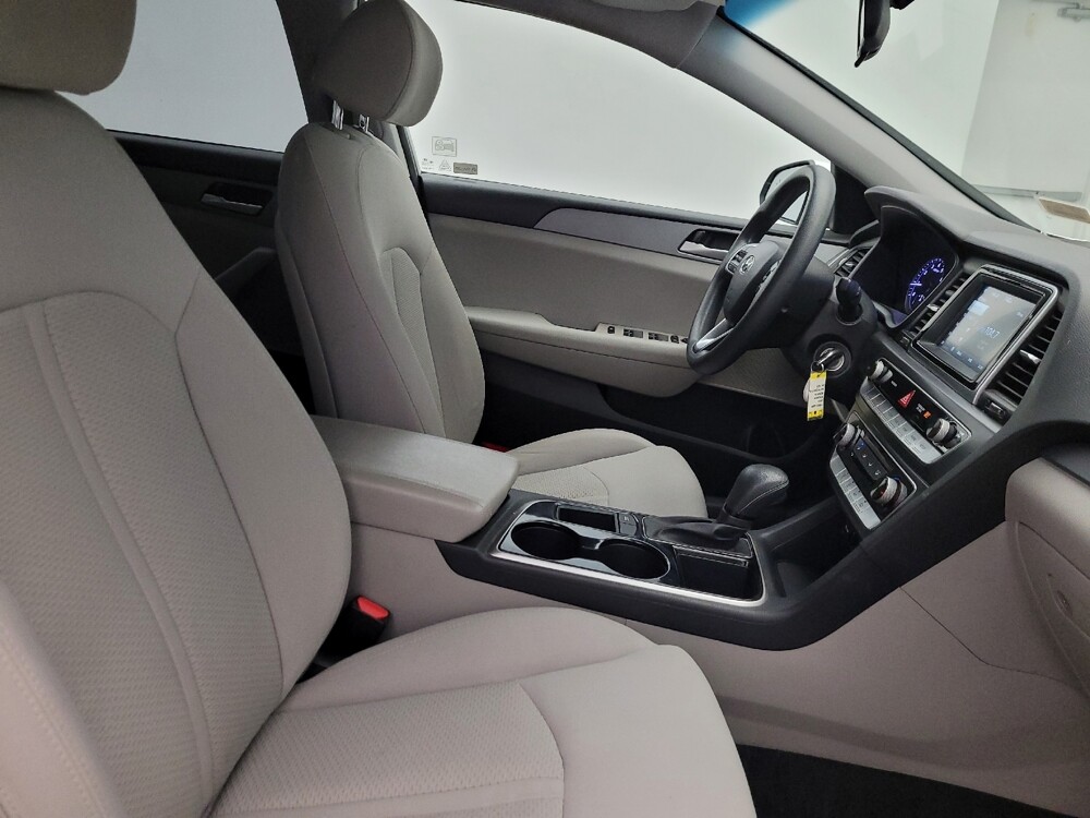 2018 Hyundai Sonata in Albuquerque, NM 87113 - 18111998 21