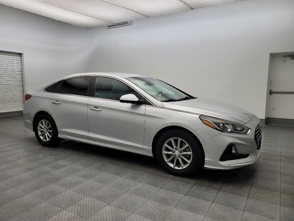 2018 Hyundai Sonata in Albuquerque, NM 87113 - 18111998 11