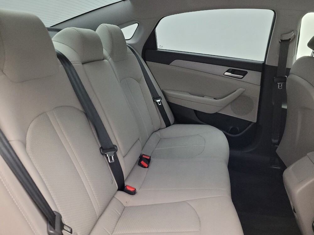 2018 Hyundai Sonata in Albuquerque, NM 87113 - 18111998 19