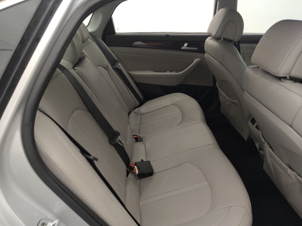 2017 Hyundai Sonata in Tallahassee, FL 32304 - 18112006 19