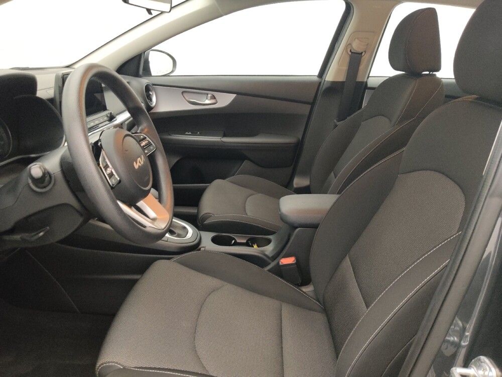 2024 Kia Forte in Tallahassee, FL 32304 - 18112009 17