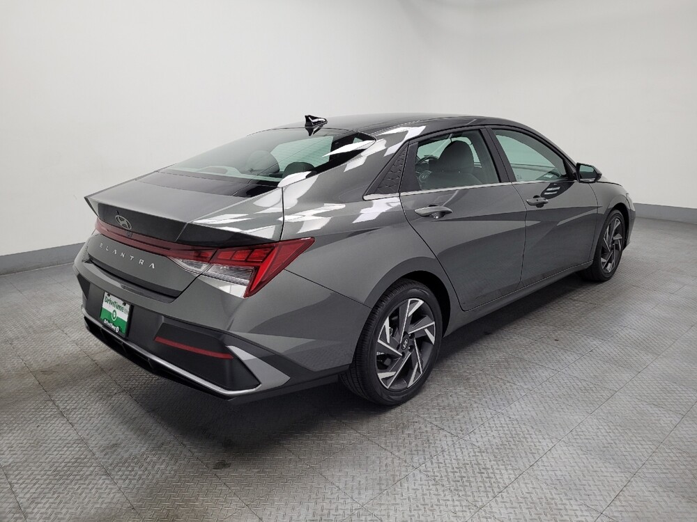 2025 Hyundai Elantra in Las Vegas, NV 89104 - 18112015 10