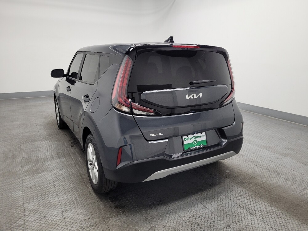 2024 Kia Soul in Las Vegas, NV 89102 - 18112016 5