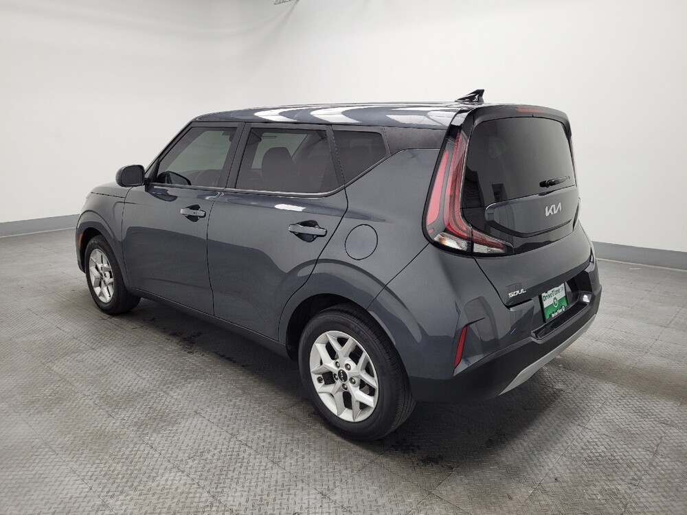 2024 Kia Soul in Las Vegas, NV 89102 - 18112016 3