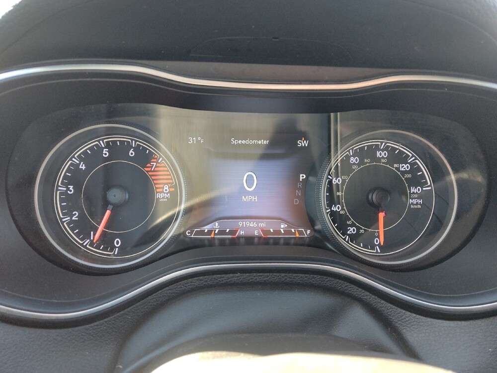 2019 Jeep Cherokee in St. Louis, MO 63125 - 18112025 23