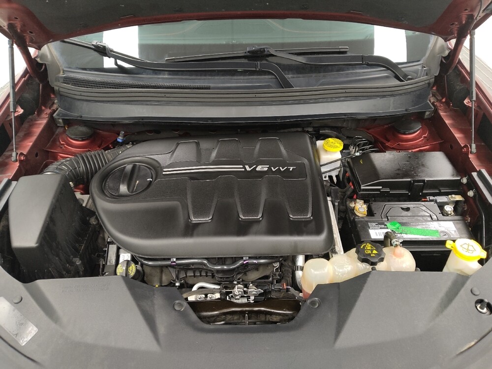 2019 Jeep Cherokee in St. Louis, MO 63125 - 18112025 30