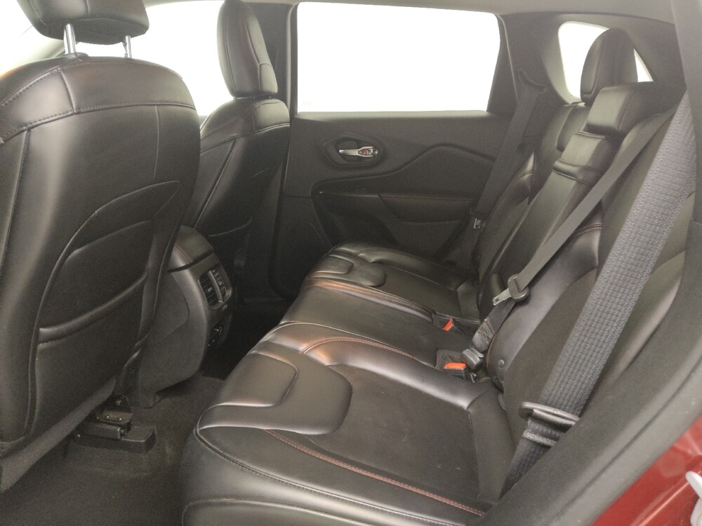 2019 Jeep Cherokee in St. Louis, MO 63125 - 18112025 18