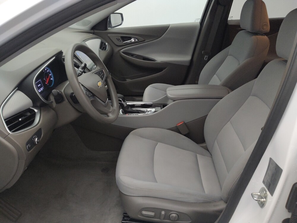 2023 Chevrolet Malibu in St. Louis, MO 63136 - 18112056 17