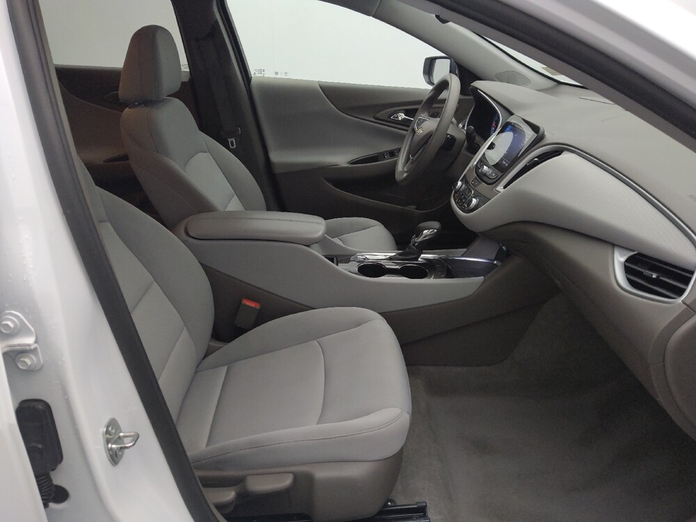 2023 Chevrolet Malibu in St. Louis, MO 63136 - 18112056 21