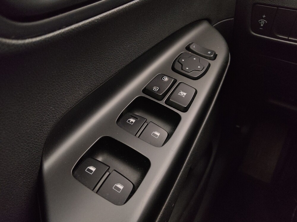 2020 Hyundai Kona in Independence, MO 64055 - 18112057 27