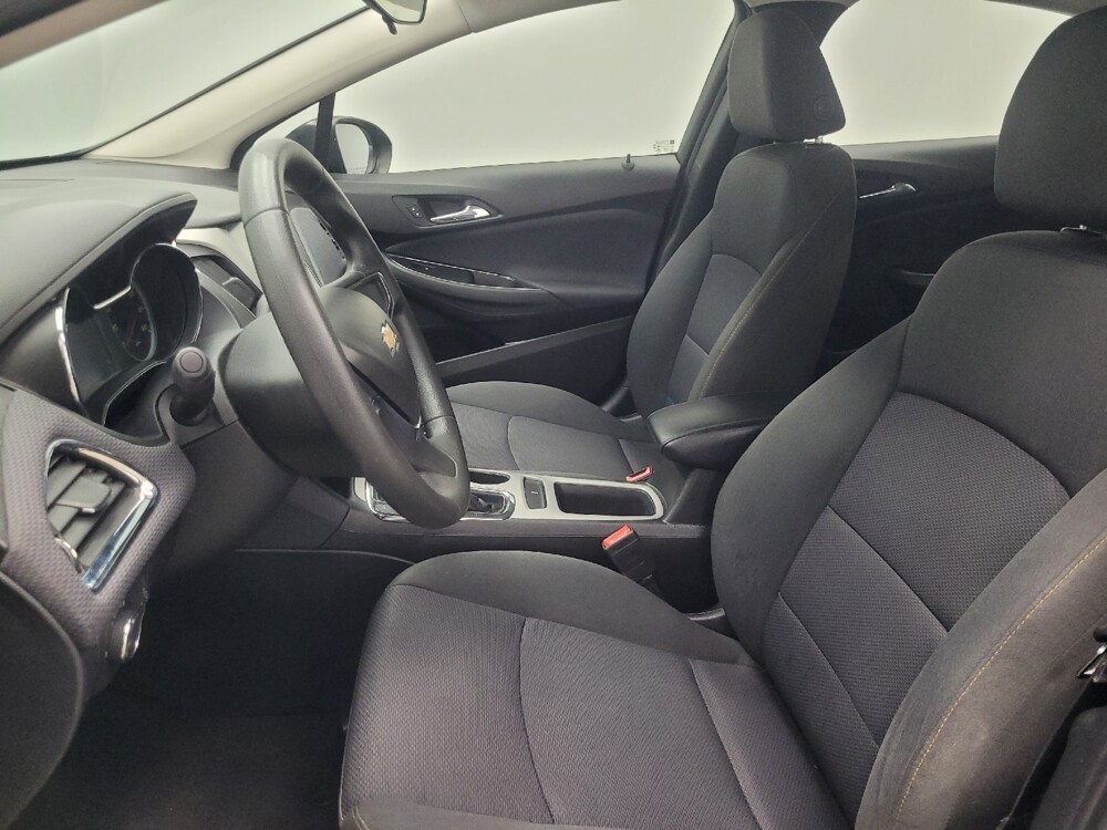 2018 Chevrolet Cruze in Ft Wayne, IN 46805 - 18112060 17