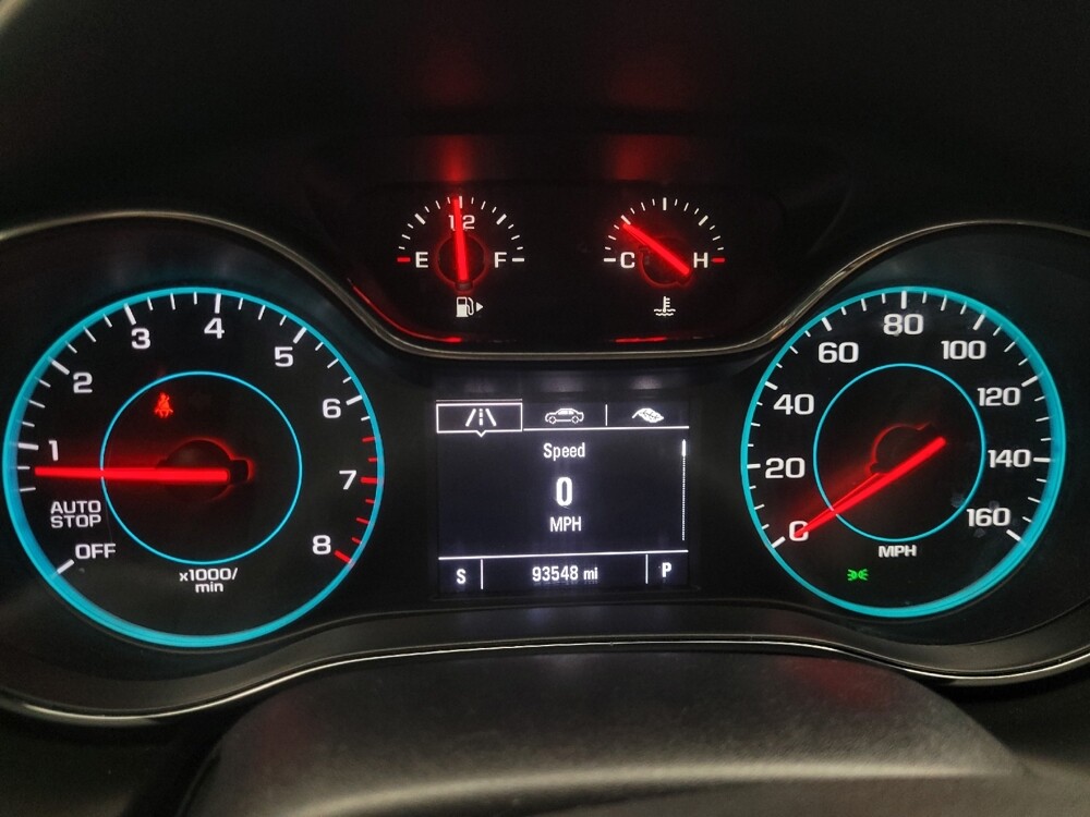 2018 Chevrolet Cruze in Ft Wayne, IN 46805 - 18112060 23