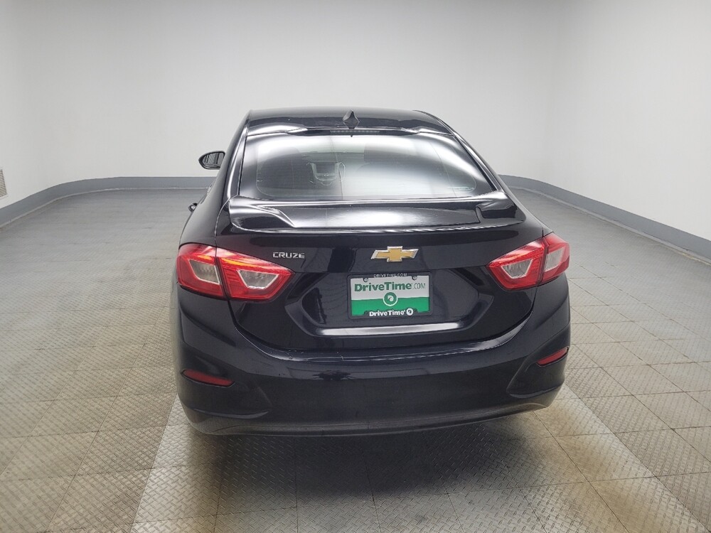 2018 Chevrolet Cruze in Ft Wayne, IN 46805 - 18112060 6
