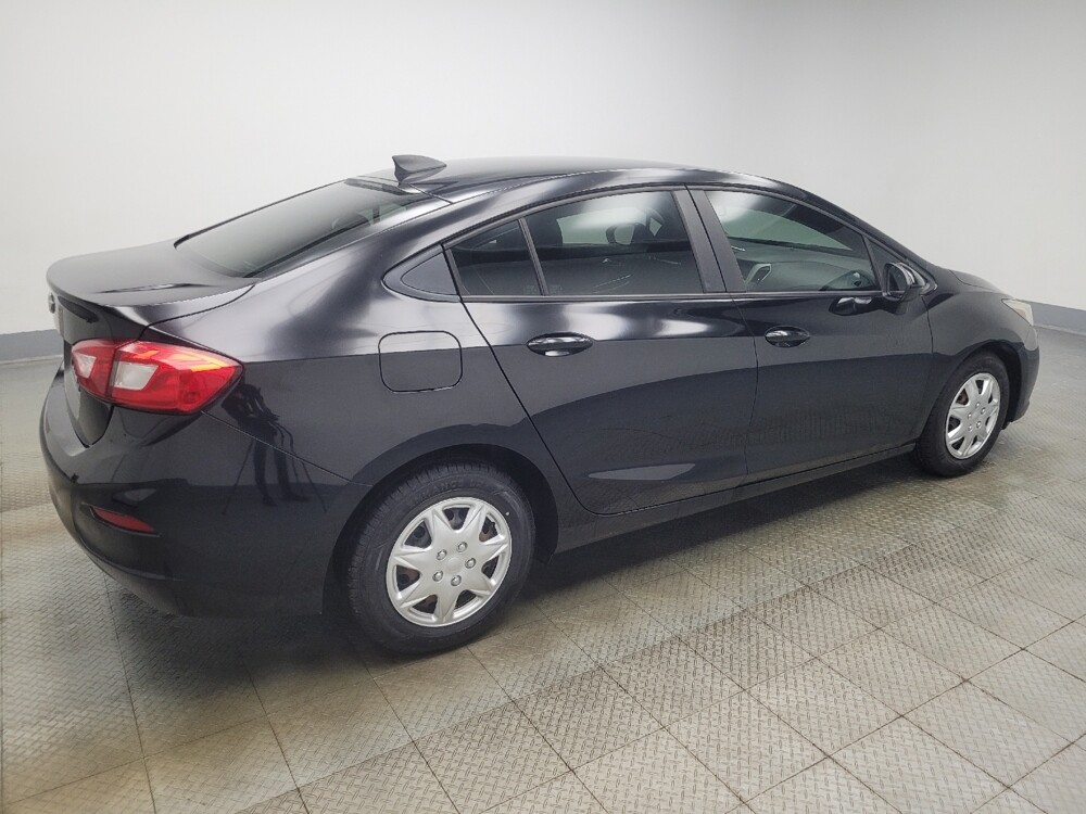2018 Chevrolet Cruze in Ft Wayne, IN 46805 - 18112060 10