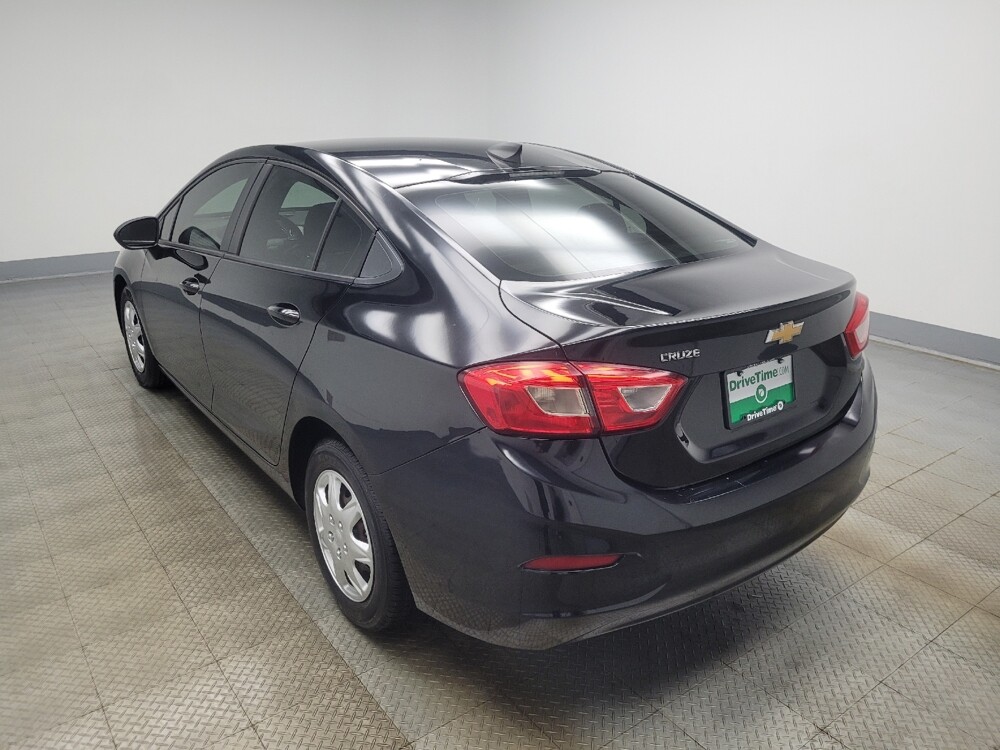 2018 Chevrolet Cruze in Ft Wayne, IN 46805 - 18112060 5
