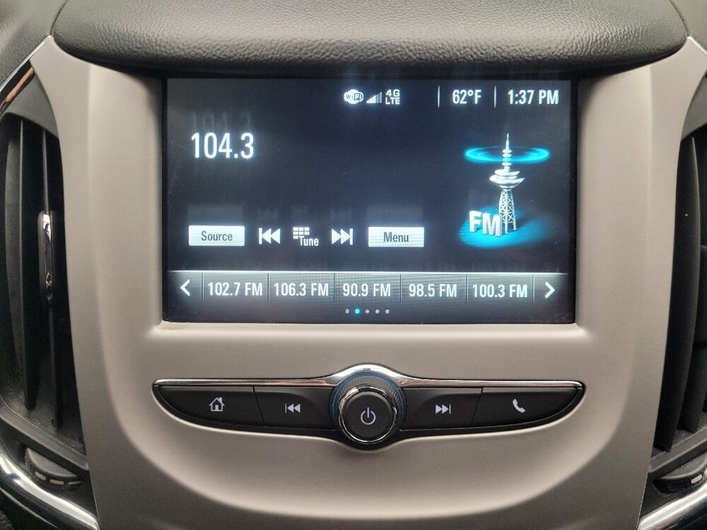 2018 Chevrolet Cruze in Ft Wayne, IN 46805 - 18112060 25