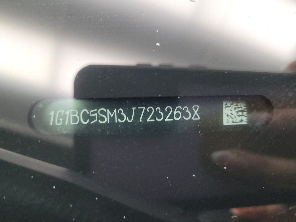 2018 Chevrolet Cruze in Ft Wayne, IN 46805 - 18112060 33