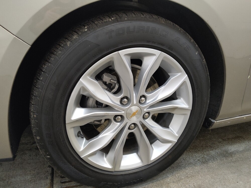 2024 Chevrolet Malibu in Cincinnati, OH 45255 - 18112083 31