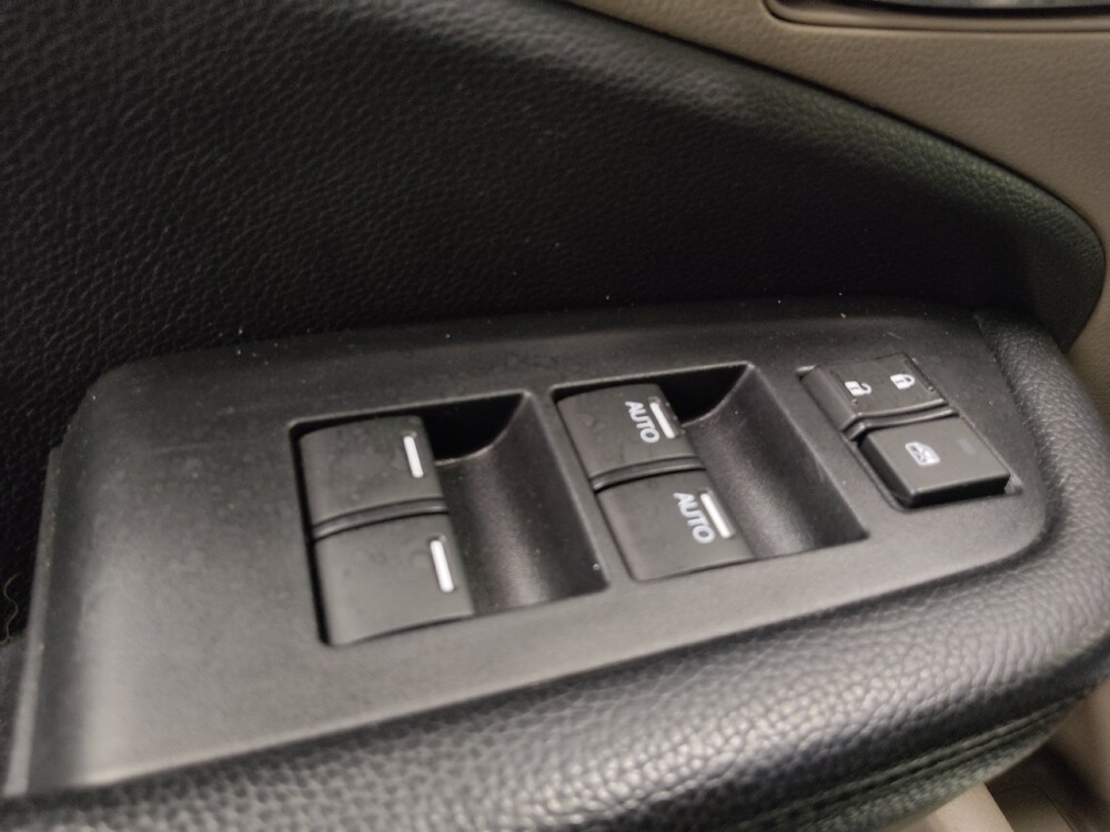 2019 Honda Pilot in Tampa, FL 33612 - 18112090 27