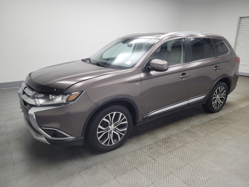 2017 Mitsubishi Outlander in Mishawaka, IN 46545 - 18112095 2