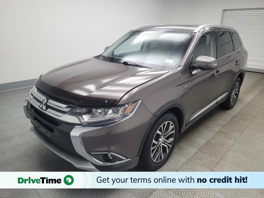 2017 Mitsubishi Outlander in Mishawaka, IN 46545 - 18112095