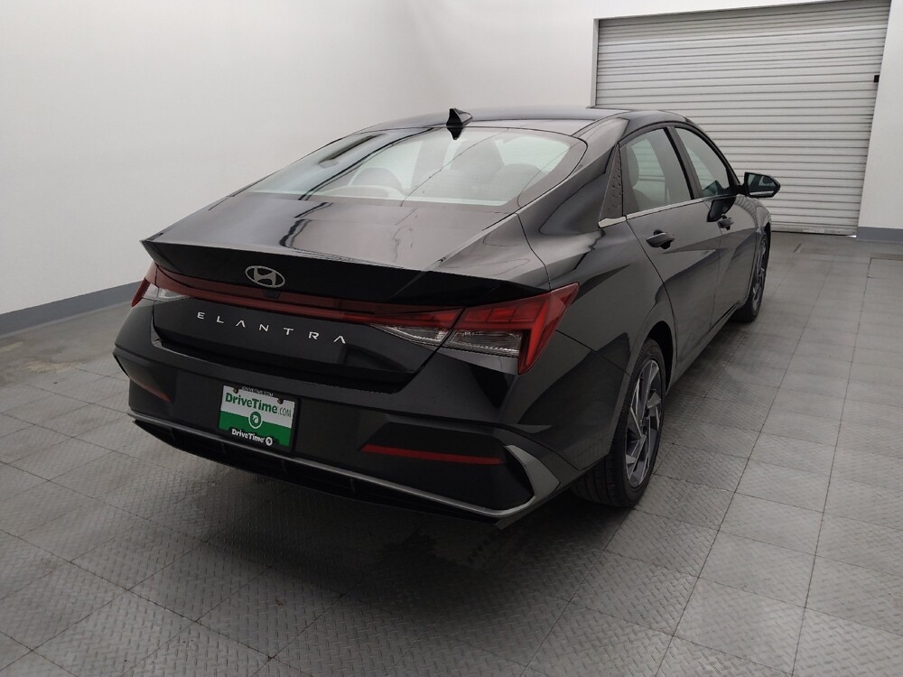 2025 Hyundai Elantra in Metairie, LA 70006 - 18112107 7