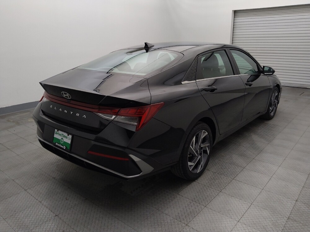 2025 Hyundai Elantra in Metairie, LA 70006 - 18112107 9