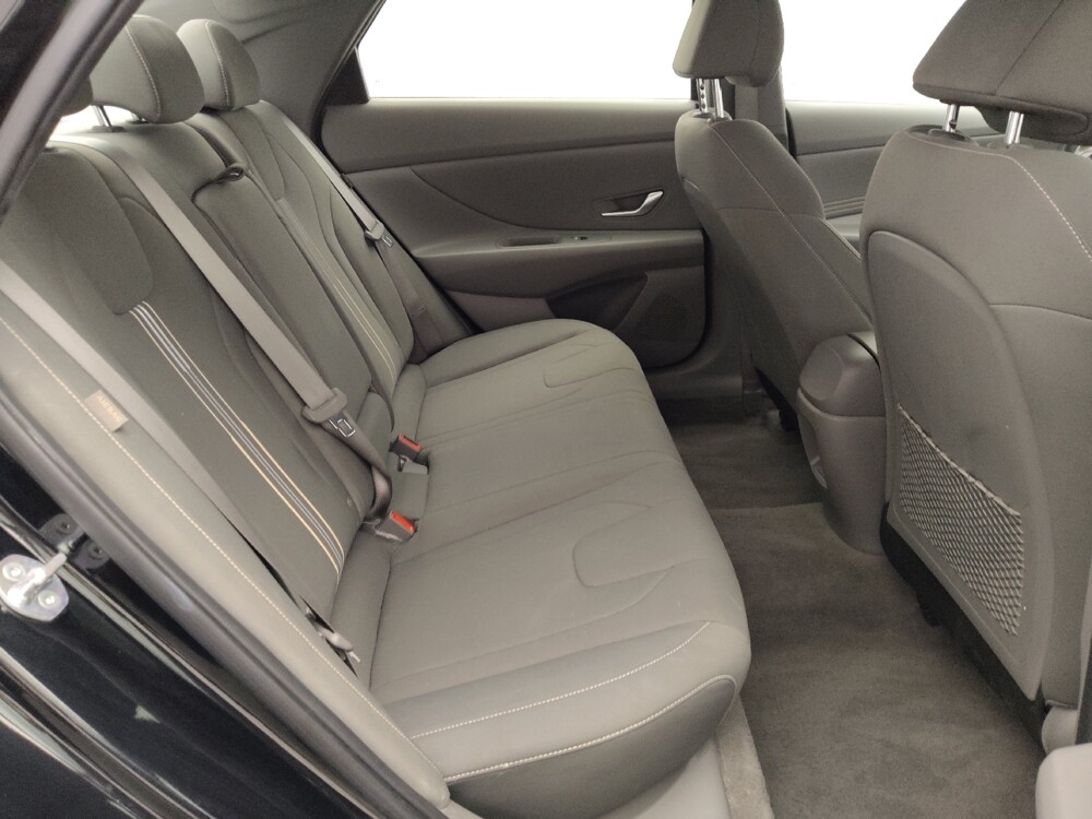 2025 Hyundai Elantra in Metairie, LA 70006 - 18112107 19