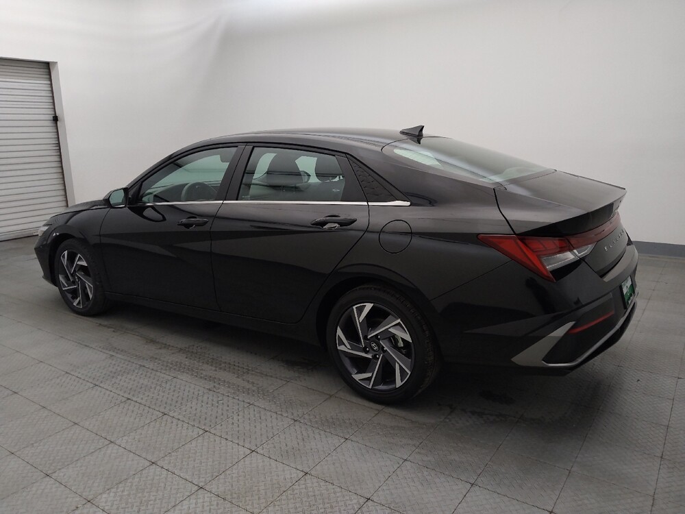 2025 Hyundai Elantra in Metairie, LA 70006 - 18112107 3